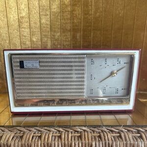 VTG channel Masters, Super, bridge transistor a.m. radio analog red MCM